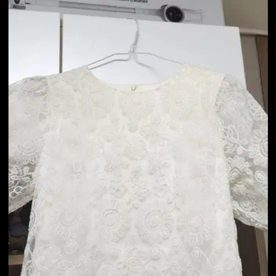 [BUNJANG] White Lace Two-Piece Set / 화이트 레이스 투피스