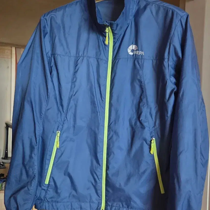 [BUNJANG] Nepa Windbreaker Jumper Blue/Lime / 네파 바람막이 점퍼 블루/라임