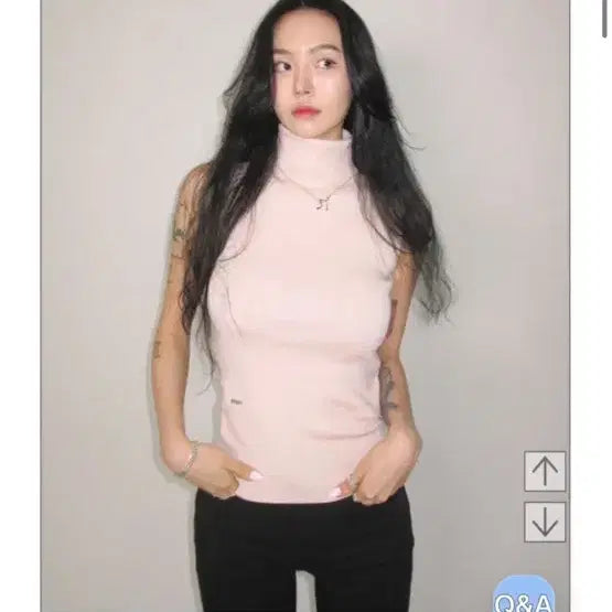 [BUNJANG] Pale Jade Black Turtleneck Sleeveless / 페일제이드 새상품 터틀넥 슬리브리스 블랙