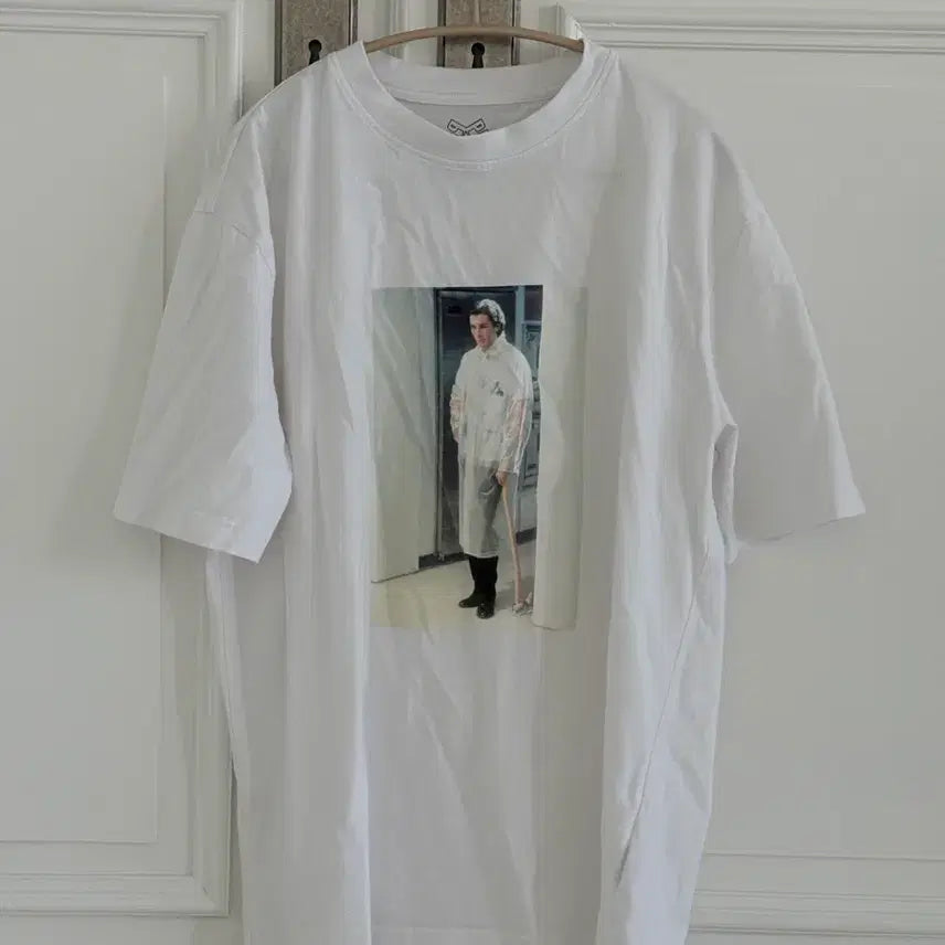 [BUNJANG] Palace American Psycho T-Shirt White / 팔라스 아메리칸 사이코 티셔츠 화이트 - 23SS