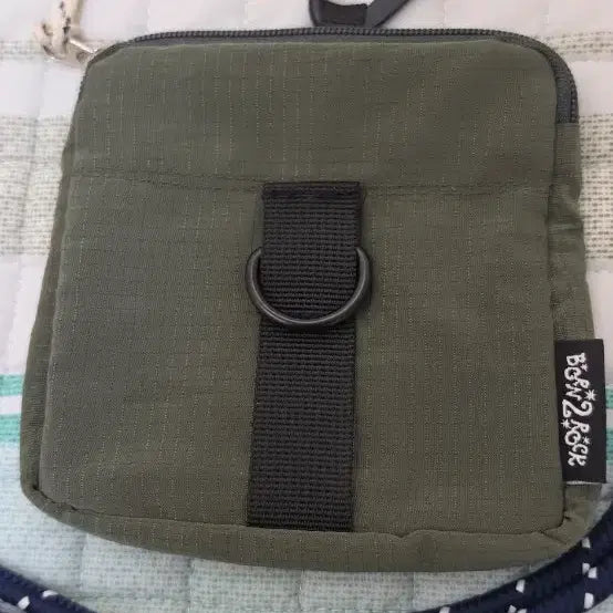 [BUNJANG] QWER 2nd Anniversary Popup Mini Pouch Bag / QWER 2주년 팝업 미니파우치백 판매해요! 쵸단마젠타히나시연