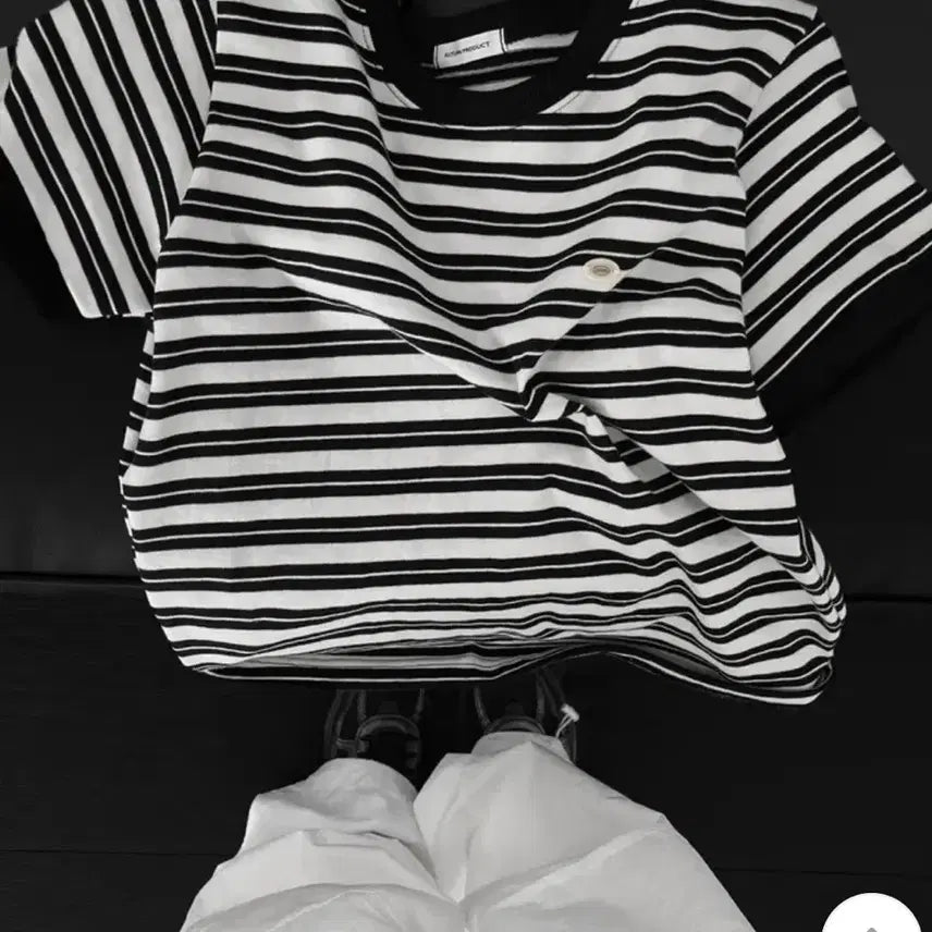 [BUNJANG] Autumn Stud ST T-Shirt (Ivory) / 어텀 스터드 ST 티셔츠 (아이보리)