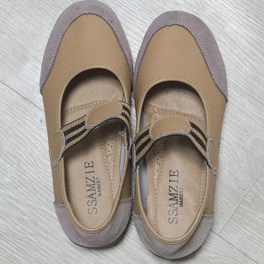 [BUNJANG] Ssangji Strap Flat Shoes / 쌈지 스트랩 플랫슈즈