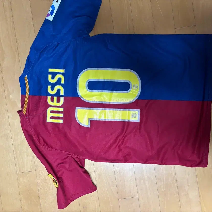 [BUNJANG] FC Barcelona Lionel Messi #10 2008-2009 Authentic Jersey (Size S) / 08 - 09 FC 바르셀로나 메시 10번 유니폼 S 정품