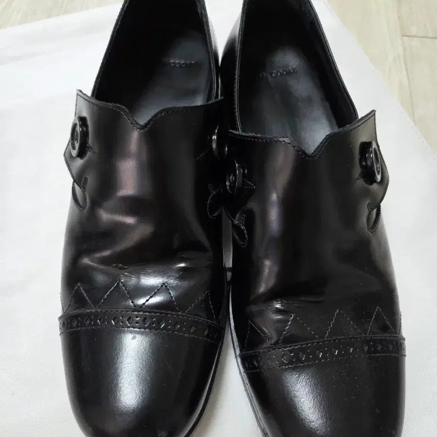 [BUNJANG] Stephane Cooke Button Loafers Size 42 / 스테판쿡 버튼로퍼 42