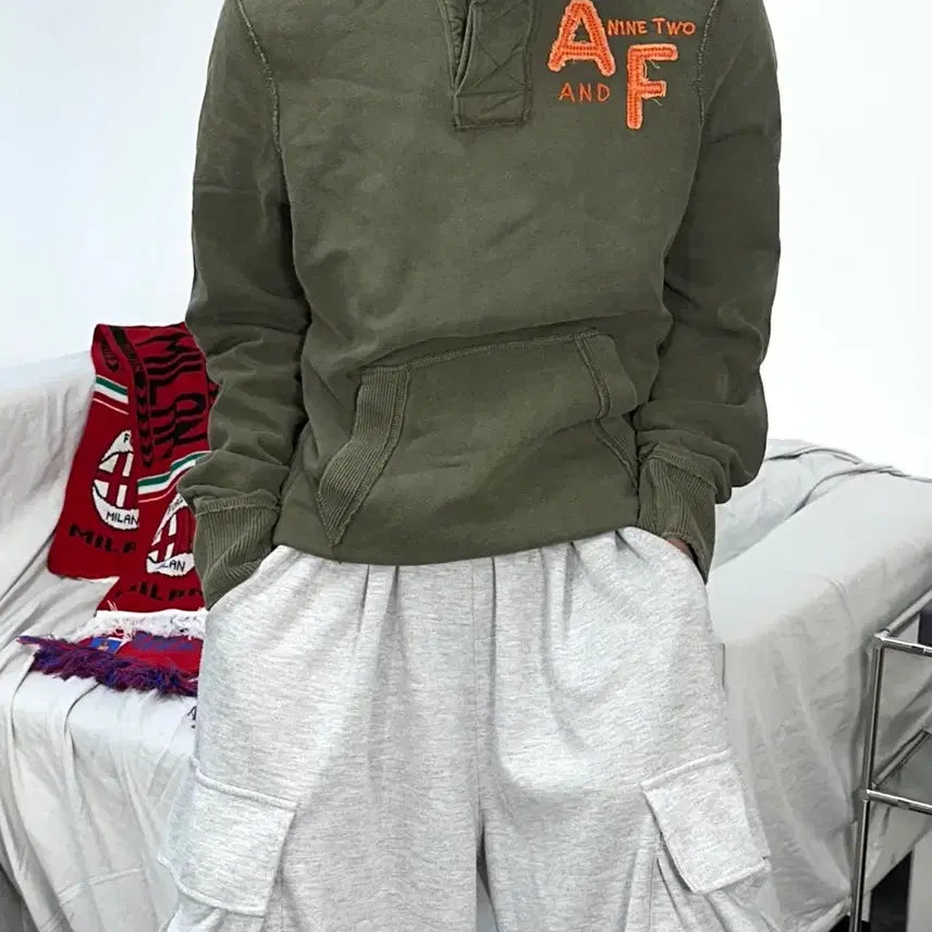 [BUNJANG] Abercrombie & Fitch Khaki Half-Button Knit L / 아베크롬비 카키 하프버튼 니트 L