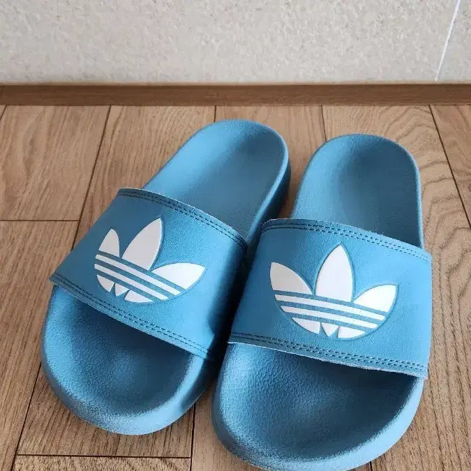 [BUNJANG] Adidas Adilette Slide Blue Slippers 225 / 아디다스 아딜렛 슬라이드 블루 슬리퍼 225
