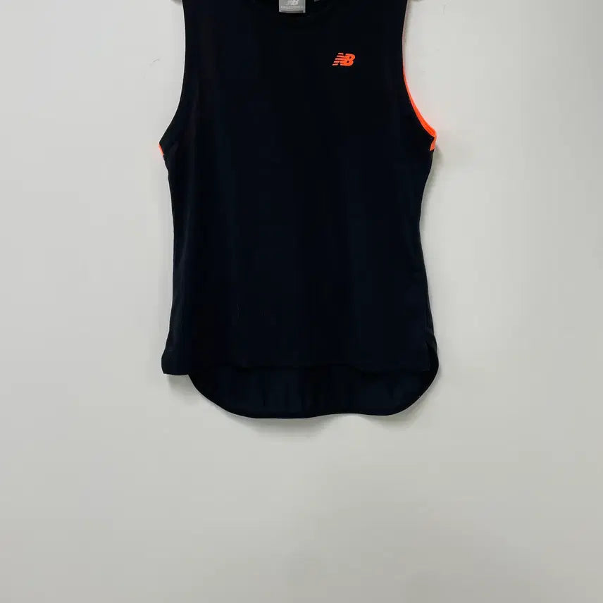 [BUNJANG] New Balance Sleeveless Sportswear T-Shirt Size S / 뉴발란스 민소매티 스포츠웨어 85(S)
