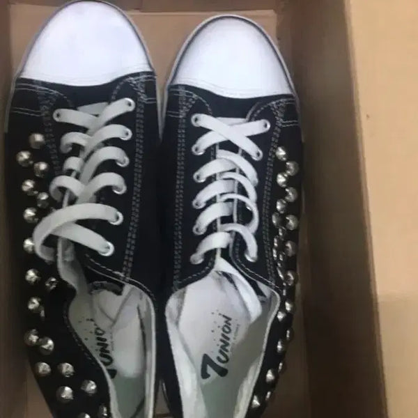 [BUNJANG] Studded Casual Sneakers Size 260 / 징박힌 신발 보세 운동화 스니커즈 사이즈260