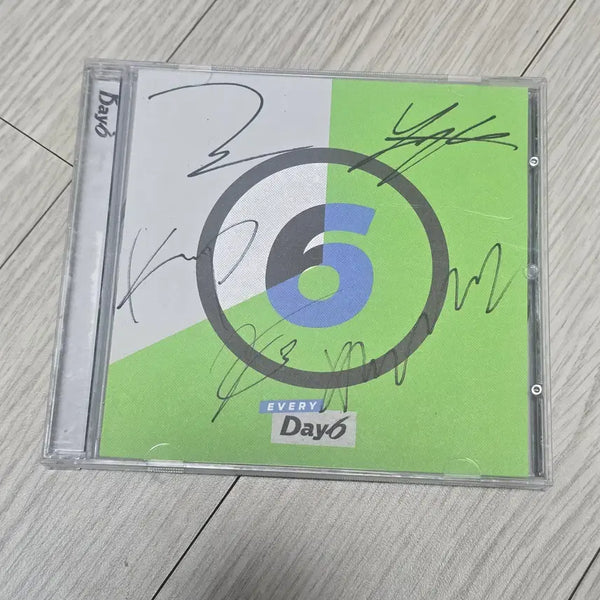 [BUNJANG] DAY6 EVERY DAY6 August Signed Album / 데이식스 EVERY DAY6 에데식 디싱 싸인 앨범 AUGUST 8월