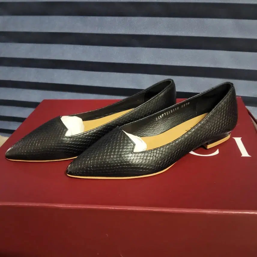 [BUNJANG] Kumkang Jenia Women's Genuine Leather Loafers / 새상품 금강 제니아 플랫 슈즈 소가죽 구두 로퍼 235 찐이쁨 블랙
