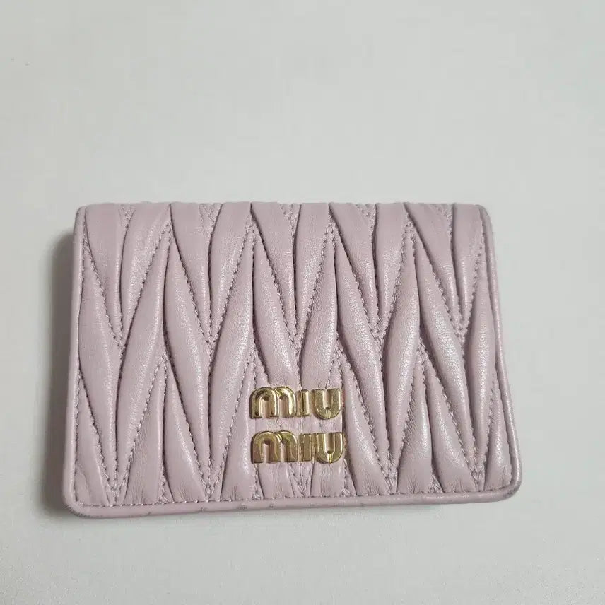 [BUNJANG] Miu Miu Matelassé Card Holder / 미우미우 마테라쎄 카드지갑