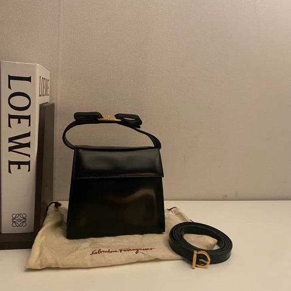 [BUNJANG] Ferragamo Vintage Black Patent Vara Bow Small Shoulder Bag / FERRAGAMO / 빈티지 페레가모 블랙 페이던트 바라보우 스몰 숄더백
