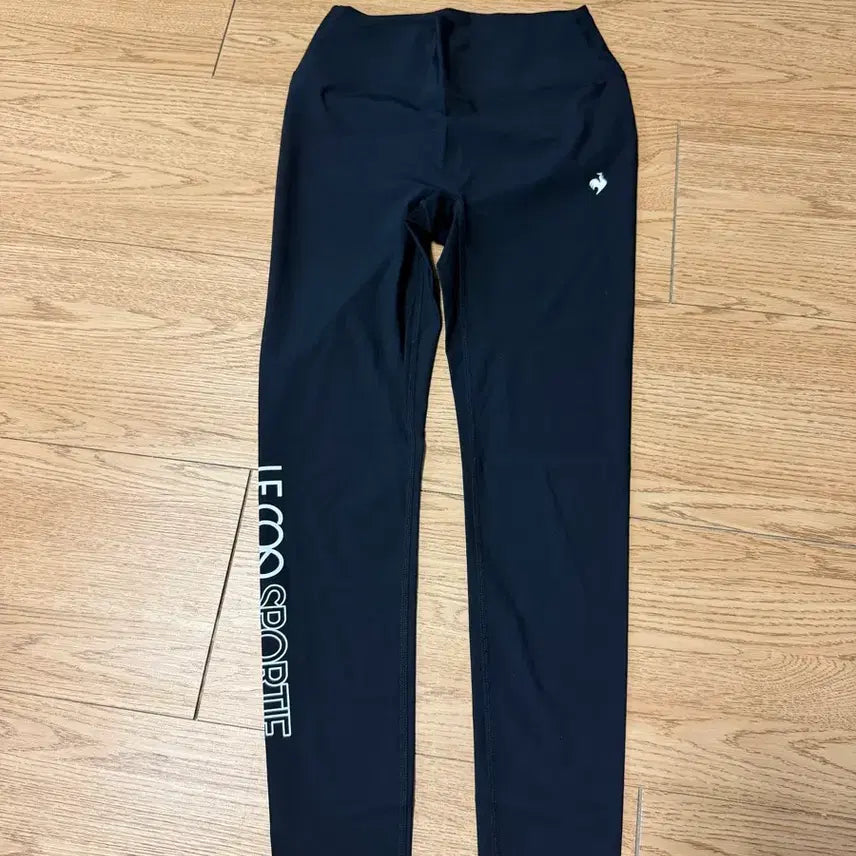 [BUNJANG] Le Coq Sportif Summer Cooling Leggings (Size S) / 르꼬끄 여름용 레깅스