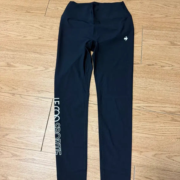 [BUNJANG] Le Coq Sportif Summer Cooling Leggings (Size S) / 르꼬끄 여름용 레깅스