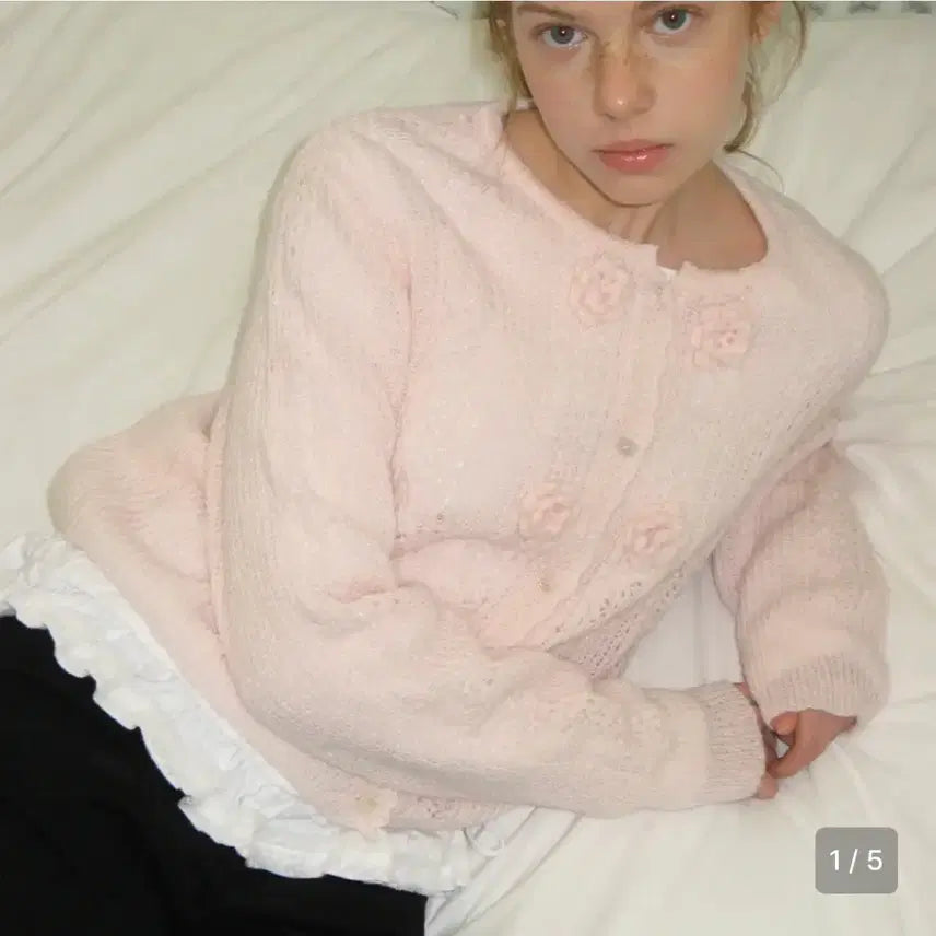 [BUNJANG] Ronron Crochet Flower Knit Cardigan Pink / ronron 론론 크로셰 플라워 니크가디건 핑크 모리걸 리즈리 사 브랜디