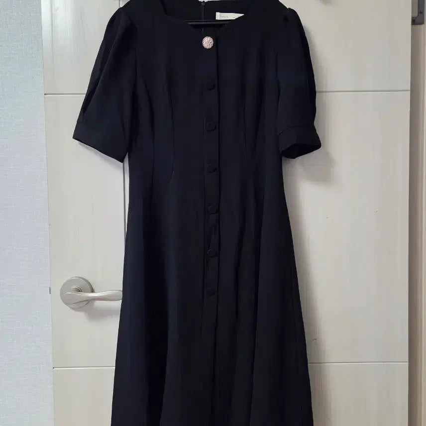 [BUNJANG] Black Puff Sleeve Button Dress / 검정색 퍼프소매 단추 원피스 새상품
