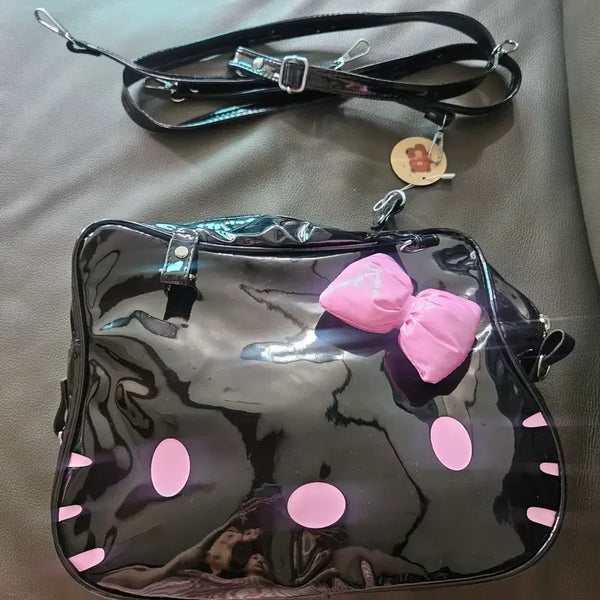 [BUNJANG] Hello Kitty Enamel Tote Bag / 헬로키티 에나멜 소재 가방 블랙
