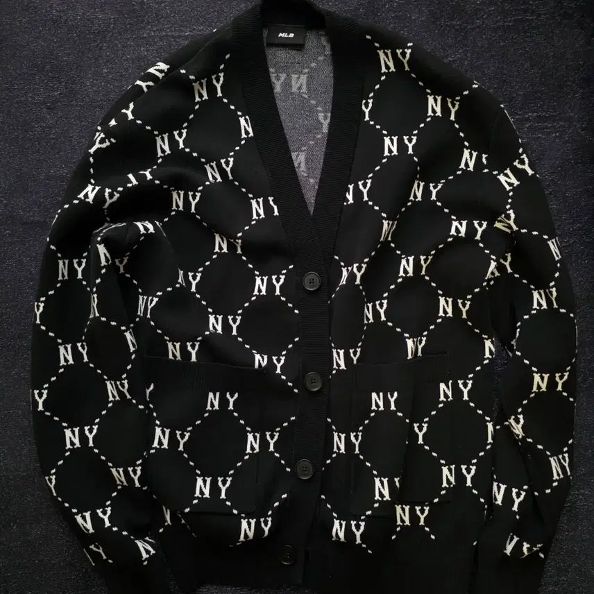 [BUNJANG] MLB Monogram Women's Cardigan M (95) / MLB 모노그램 여성 가디건 M(95)