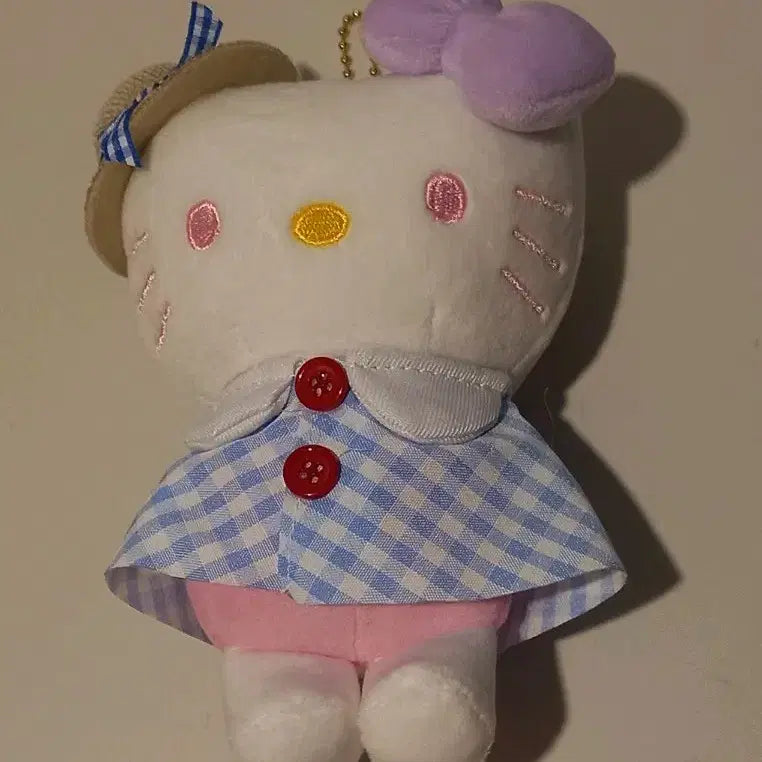 [BUNJANG] Hello Kitty Character Hat Checkered Dress Keyring 13cm / 헬로키티 인형 모자 체크 원피스 키링 13cm (새상품)