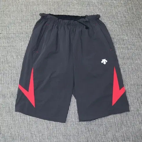 [BUNJANG] Descente Cool Shorts Size L / 데상트 시원한 반바지 L