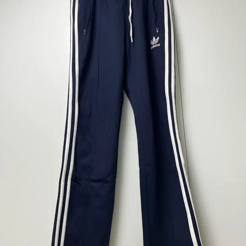 [BUNJANG] Adidas Women's Navy Track Pants (Size 90) / 여성 아디다스 츄리닝바지(네이비_90사이즈)