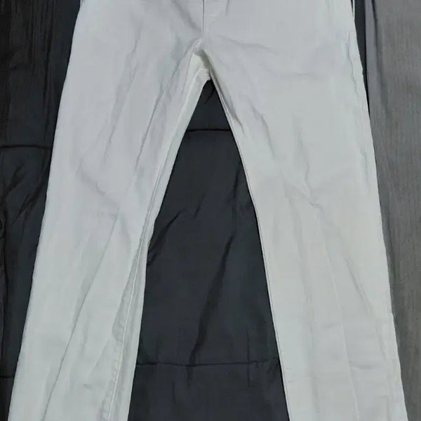 [BUNJANG] Saint Laurent Slim Fit White Denim Jeans / 생로랑 데님 화이트진