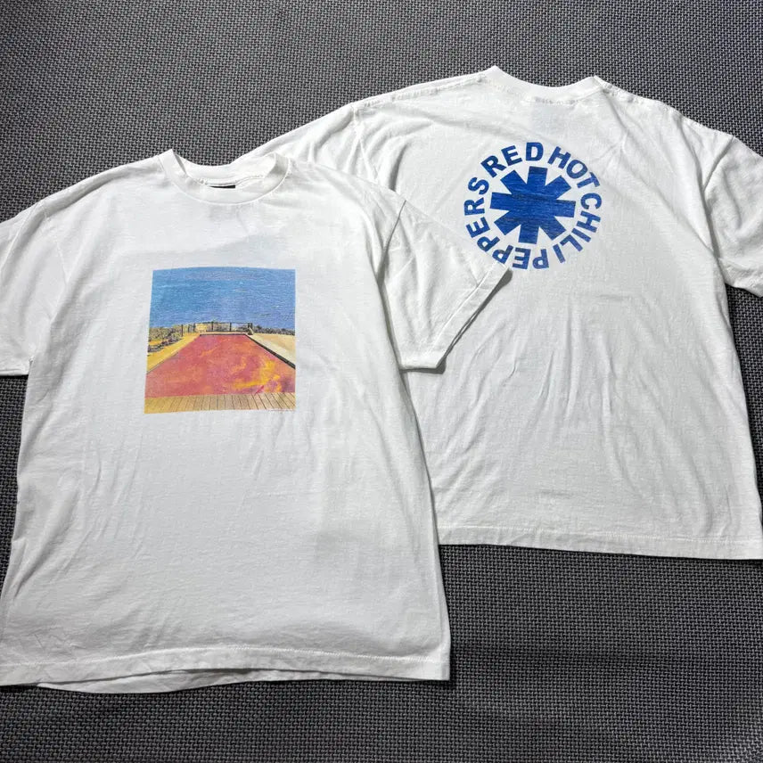 [BUNJANG] Red Hot Chili Peppers Rock Band Printing T-Shirt (L/XL) / 새상품) 레드핫칠리 페퍼스 락밴드 프린팅 티셔츠 (L/XL)