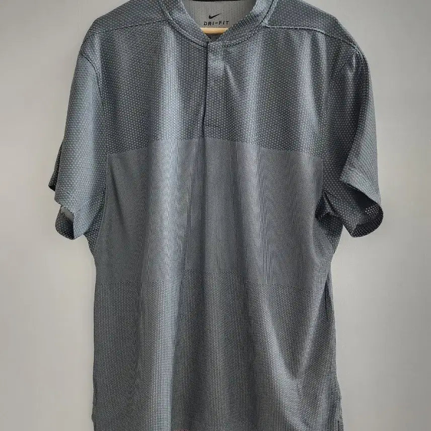 [BUNJANG] Nike Golf Tiger Woods Blade T-Shirt (Gray, Size M) / [M] 나이키 골프 타이거우즈 블레이드 반팔 그레이