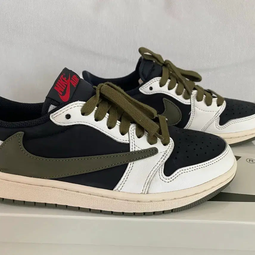 [BUNJANG] Nike Jordan 1 Low Travis Scott Olive US 7 / 나이키 조던 1 로우 트래비스스캇 올리브 250mm