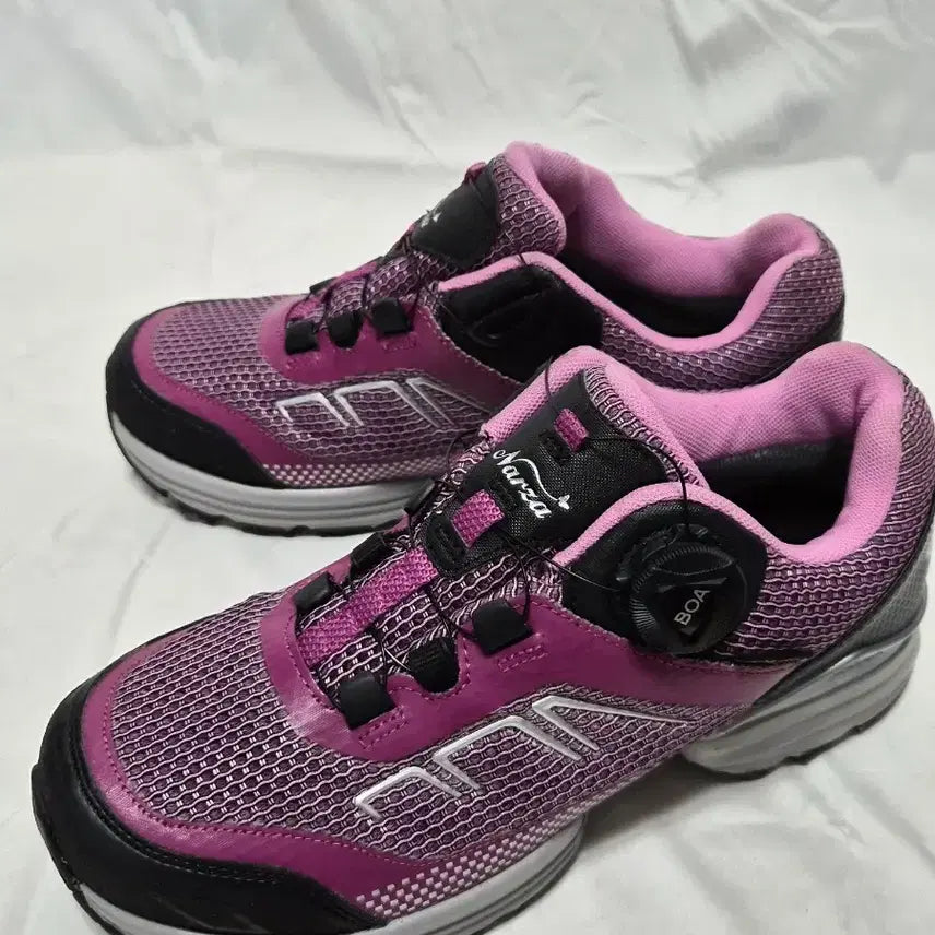 [BUNJANG] Narzzio BOA Functional Trekking Shoes Pink / 245 나르지오 BOA 기능성 트레킹화 핑크