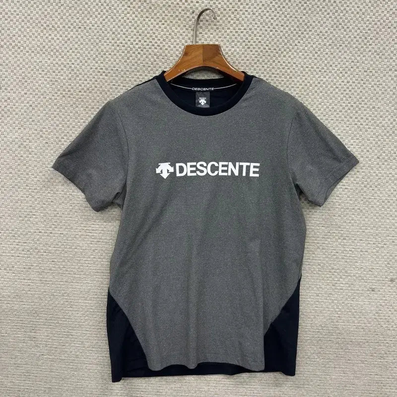 [BUNJANG] Descente Functional Short Sleeve T-Shirt Size 160 / 데상트 기능성 반팔티 160 D03965