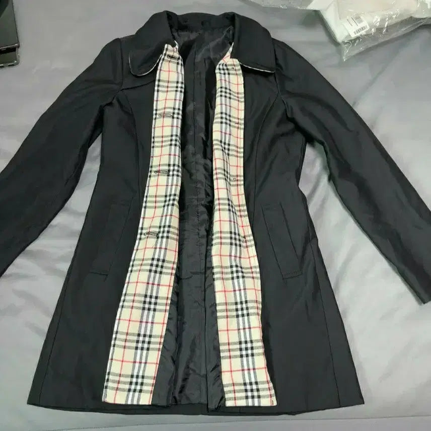 [BUNJANG] Beige Check Lined Trench Coat Black Jacket / 베이지 체크 안감 트렌치코트 블랙자켓