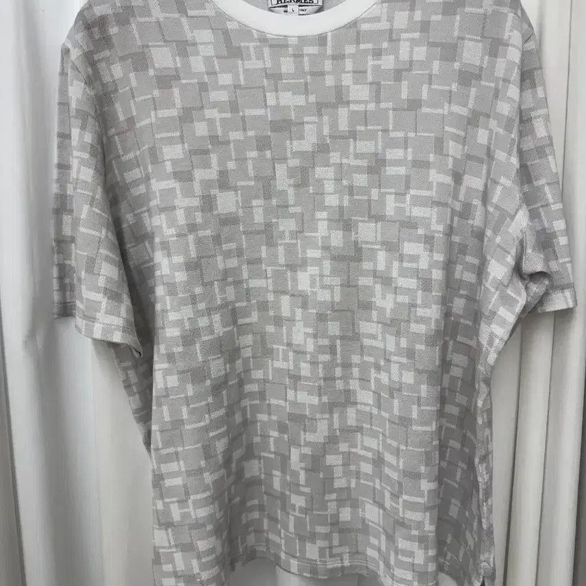 [BUNJANG] Hermès New Embroidered Short-Sleeved T-Shirt / 에르메스 신형 자수 반팔 티셔츠
