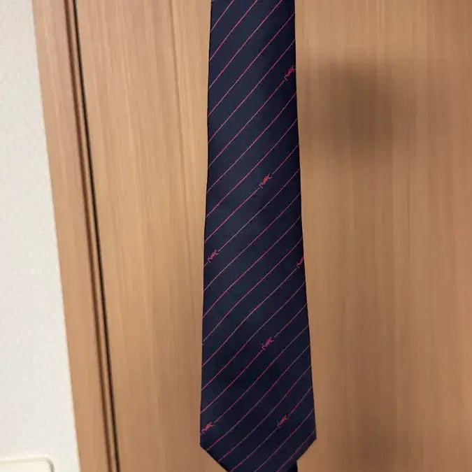 [BUNJANG] Yves Saint Laurent Navy Diagonal Stripe Necktie / 입생로랑 넥타이 (희귀)