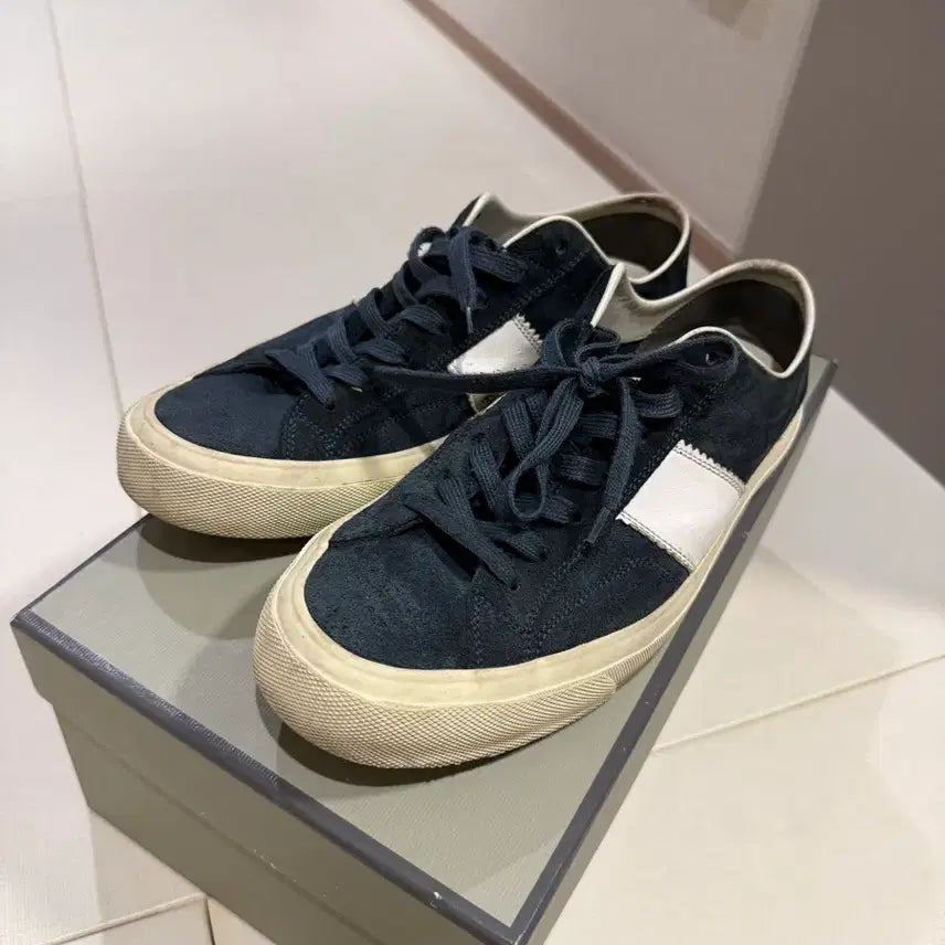 [BUNJANG] Tom Ford Cambridge Suede Sneakers Navy / 톰포드 캠브리지 265 네이비