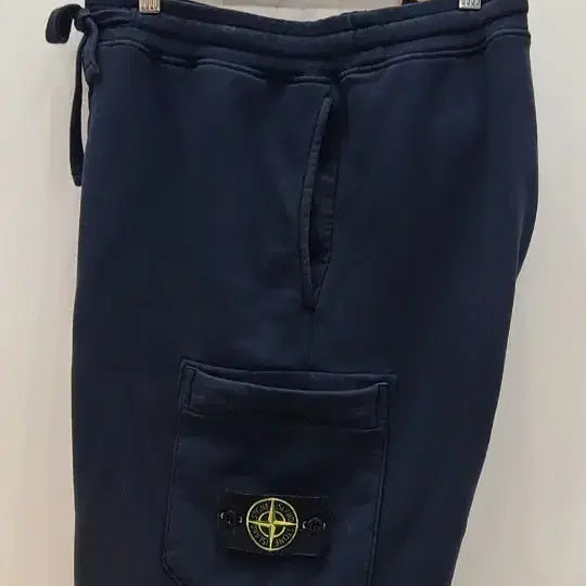 [BUNJANG] Stone Island Navy Cotton Training Shorts / [2102]스톤아일랜드 네이비 트레이닝 반바지 36~37