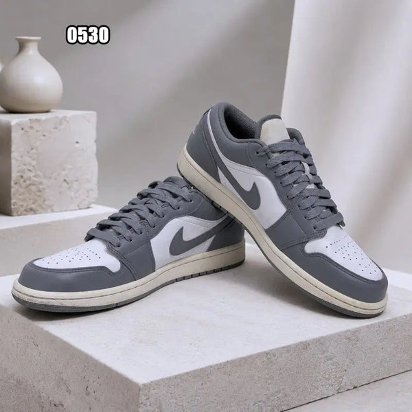 [BUNJANG] Nike Air Jordan 1 Low Stealth & White / 265) 나이키 에어 조던 1 로우 스텔스 앤 화이트