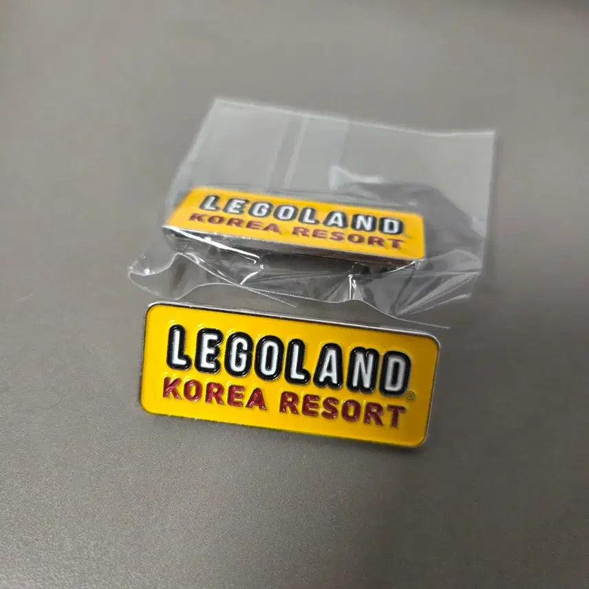 [BUNJANG] LEGOLAND Resort Badge Set / Lego 레고랜드 리조트 뱃지