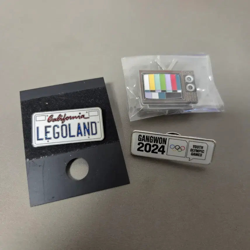 [BUNJANG] LEGO Legoland Badge Set / Lego 레고랜드 뱃지 세트
