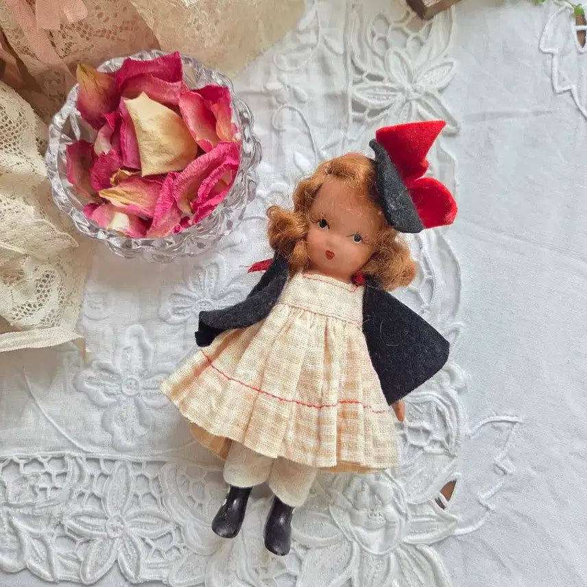 [BUNJANG] Vintage Nancy & Storybook Doll Checkered Pattern / 빈티지 체크무늬 낸시 인형