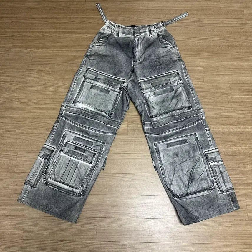[BUNJANG] PROJECT GR Painted Denim Cargo Pants Dirty White Size 1 / 프로젝트GR 페인티드 데님 카고 더티 화이트 1사이즈