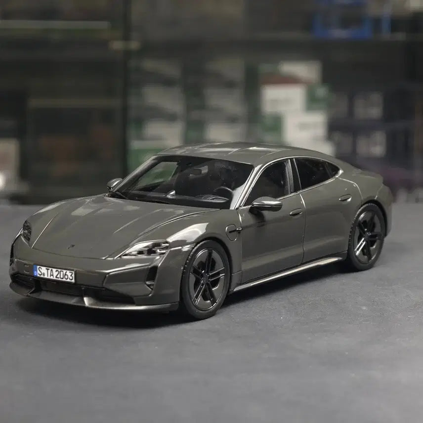 [BUNJANG] Norev 1:18 Porsche Taycan Turbo S / 1:18 노레브 포르쉐 타이칸 터보 S