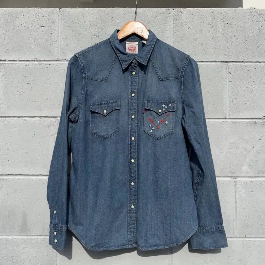 [BUNJANG] Levi's Western Embroidered Denim Shirt / 리바이스 웨스턴 자수 데님 셔츠
