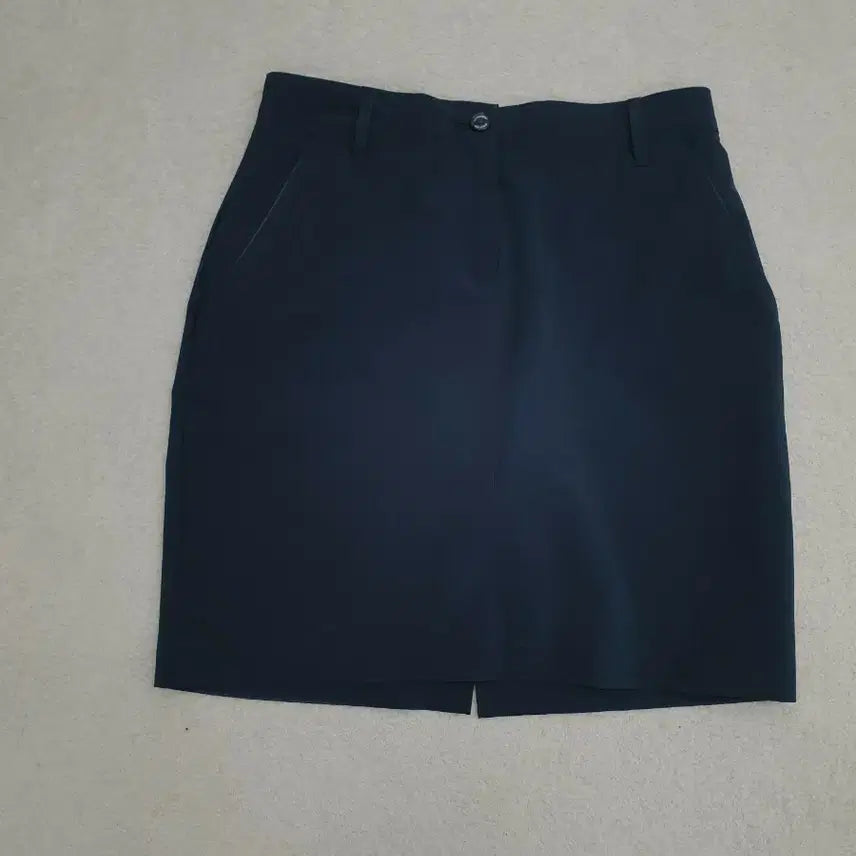 [BUNJANG] J.LINDEBERG Golf Skirt Navy / 제이린드버그 골프스커트 (44-55)