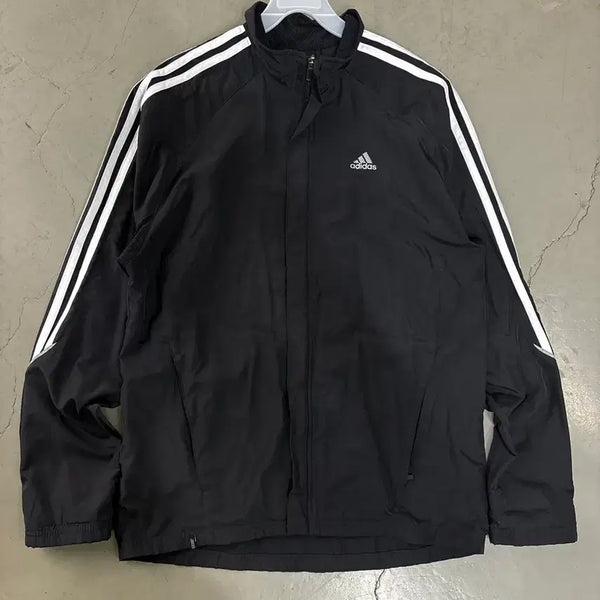 [BUNJANG] Adidas Logo Three Stripes Windbreaker Jacket (Size 95) / 만원샵 아디다스 로고 삼선 바람막이 95