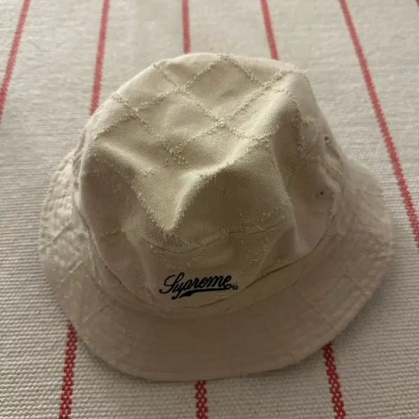 [BUNJANG] Supreme Bucket Hat M-L / 슈프림 버킷햇 M-L