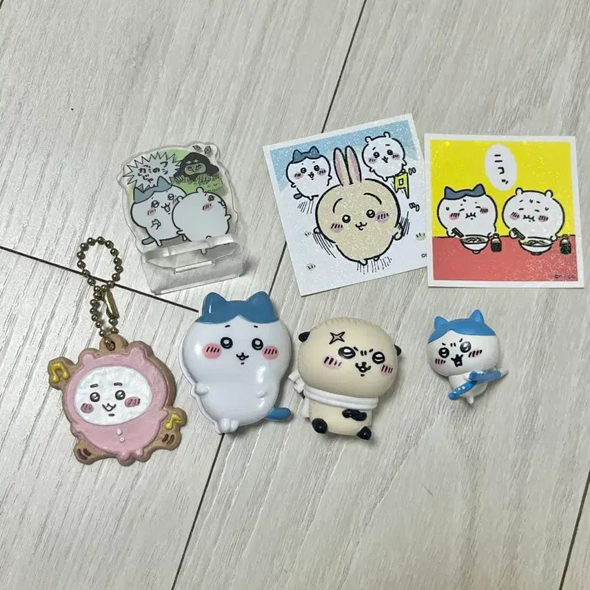 [BUNJANG] Monjakkwi Character Keychain, Sticker, Acrylic Stand Bundle Set / 먼작귀 피규어 집게 키링 스티커 아크릴 일괄