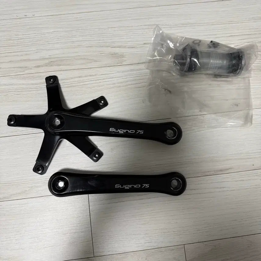 [BUNJANG] Sugino 75 Black 165mm Crankset with Chainring / 스기노 75 블랙 165mm 체인링 포함 풀셋