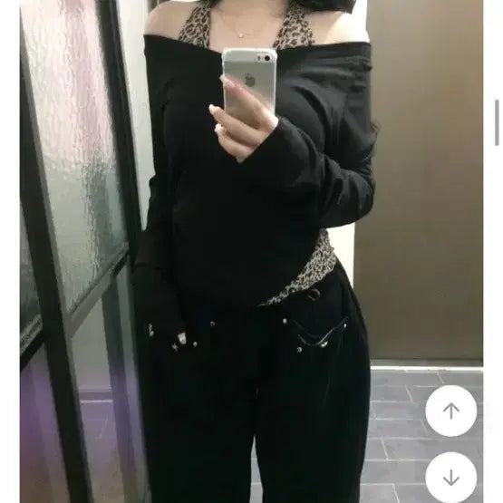 [BUNJANG] Leopard Print Layered Halter Off-Shoulder Slim V-Neck Long Sleeve Top / 호피 레이어드 홀터넥 오프숄더 옆셔링 슬림 브이넥 긴팔티